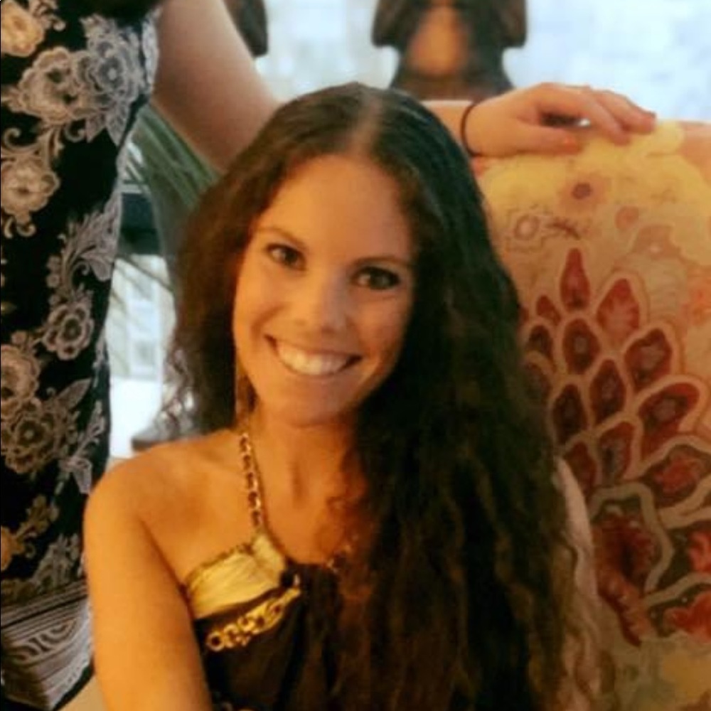 Meet your Posher, Jennifer